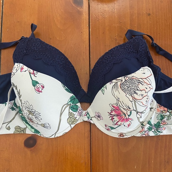 Other - 2 bras for 1!